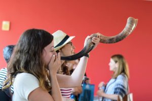 Torah to build your soul: The synergy of Torah education and pastoral-emotional well-being as embodied at SVIVAH